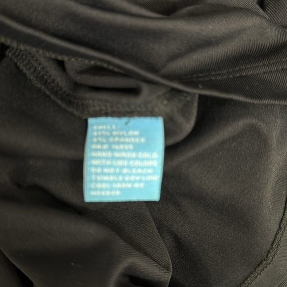 J. McLaughlin Black Button-Down Shirt Size Medium - Picture 6 of 6